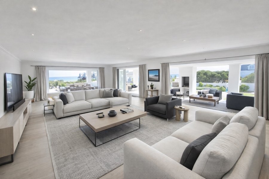 5 Bedroom Property for Sale in Grotto Bay Western Cape